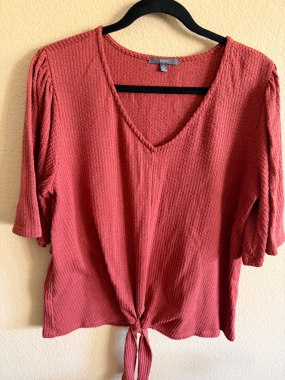 Gyft V-neck bell sleeve front tie top Size L